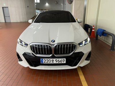 2023 BMW 5 SERIES 照片 3