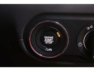 صورة مصغرة 11 لـ 2021 Maserati LEVANTE