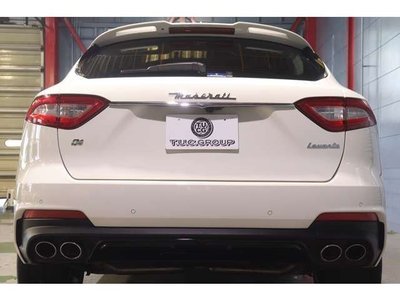 2021 Maserati LEVANTE photo 6