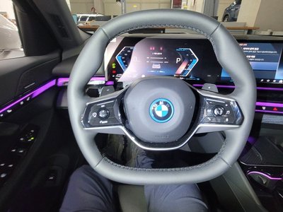 BMW 5 SERIES - 7