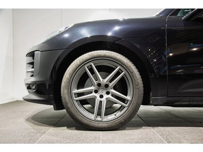 PORSCHE MACAN - 10