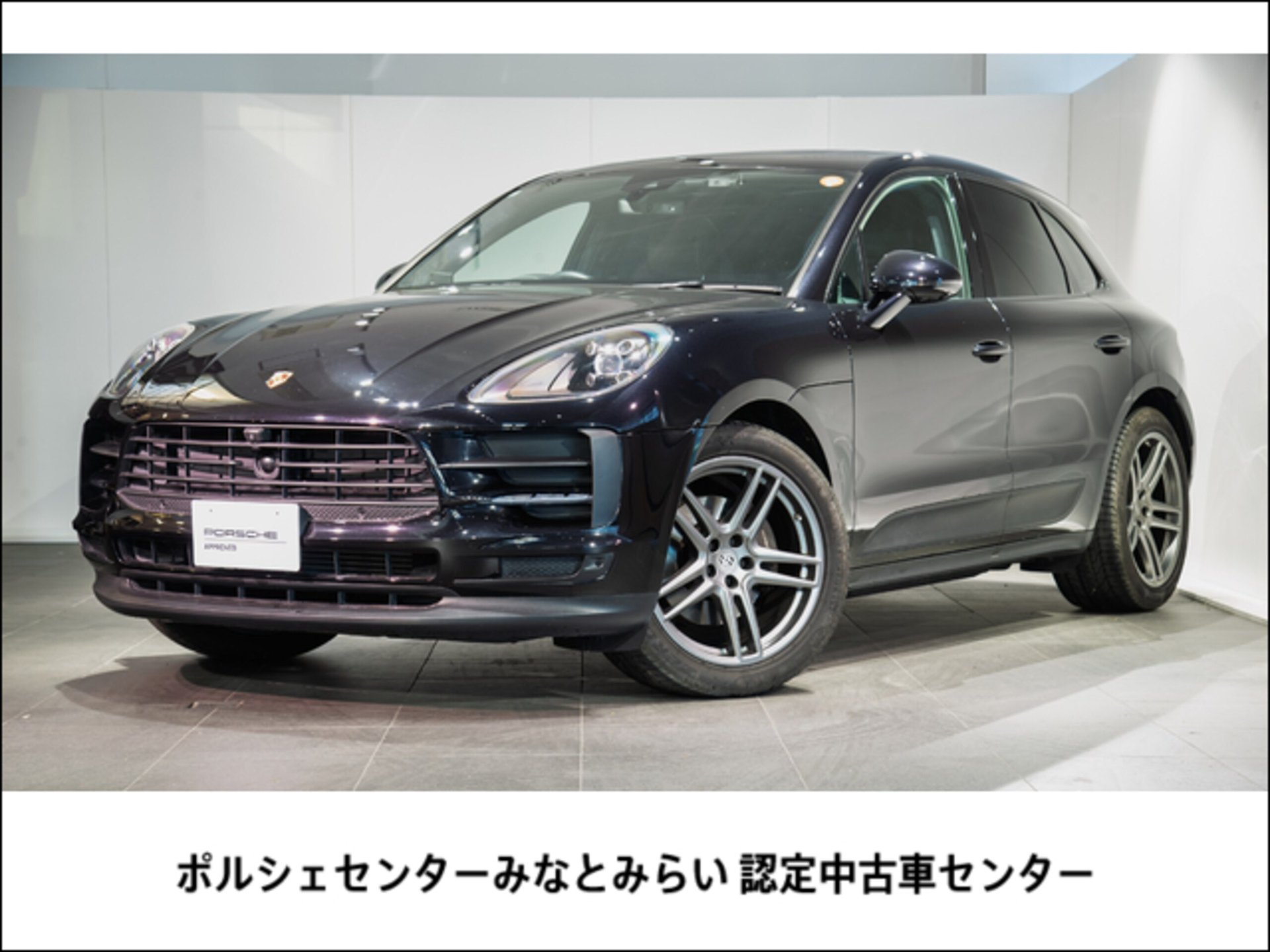 PORSCHE MACAN - View 1