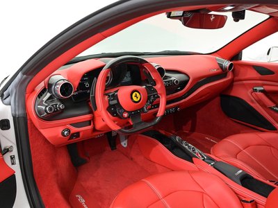 FERRARI F8 TRIBUTO - 3