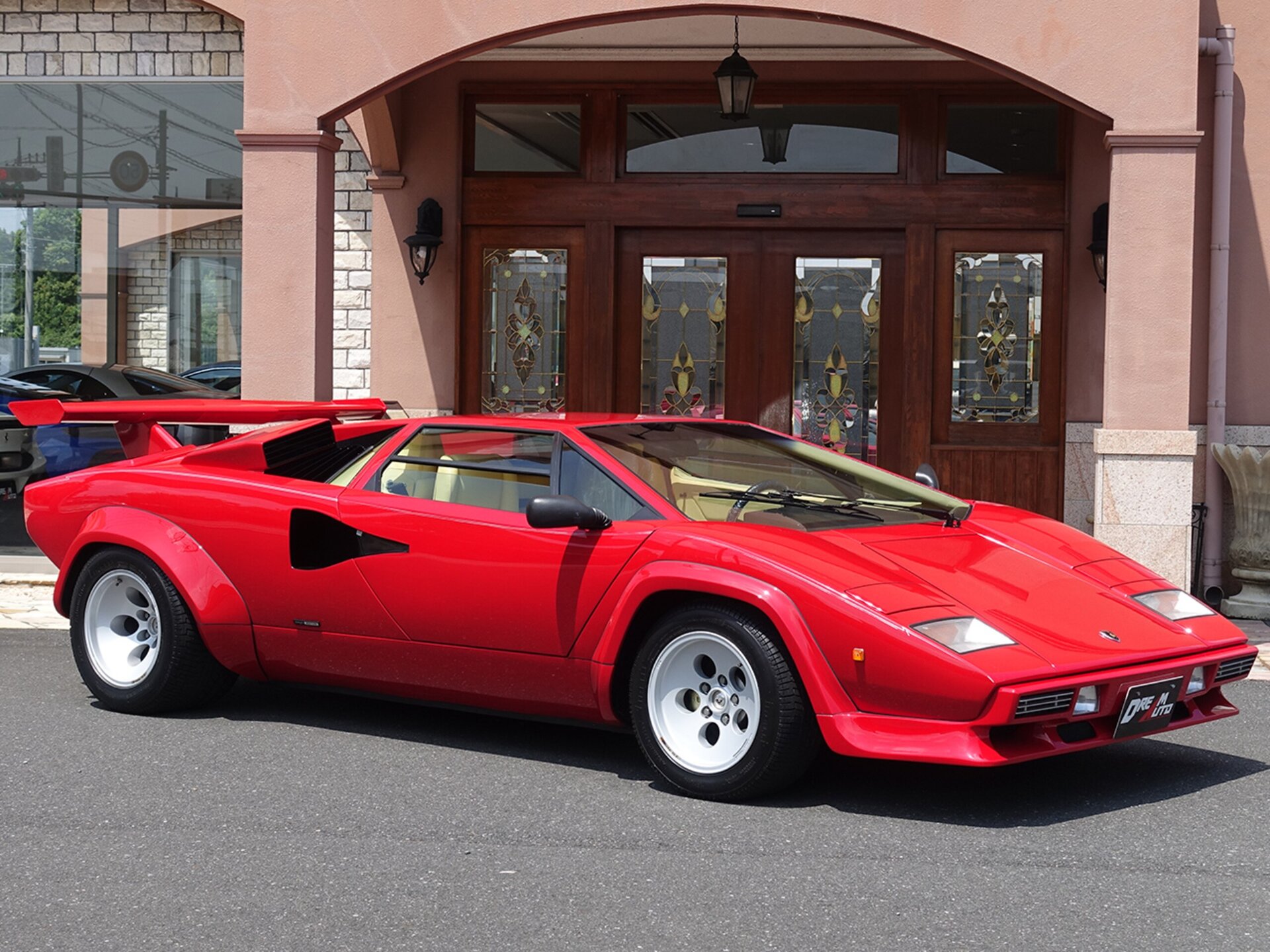 LAMBORGHINI COUNTACH - View 1