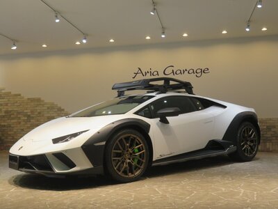 LAMBORGHINI HURACAN STERRATO