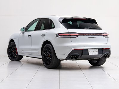 PORSCHE MACAN - 10