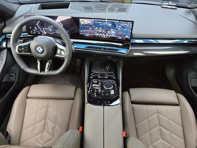 2025 BMW 5 SERIES 照片 5