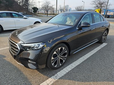 MERCEDES-BENZ E-CLASS - 8