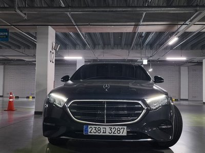 MERCEDES-BENZ E-CLASS - 9