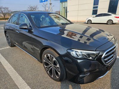 MERCEDES-BENZ E-CLASS - 7