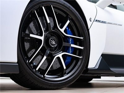 صورة مصغرة 14 لـ 2022 Maserati MC20
