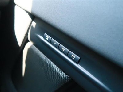 2025 LAND Rover RANGE ROVER EVOQUE thumbnail 15