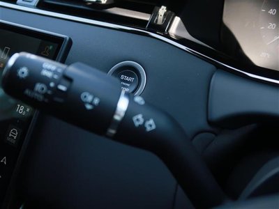 2025 LAND Rover RANGE ROVER EVOQUE thumbnail 17