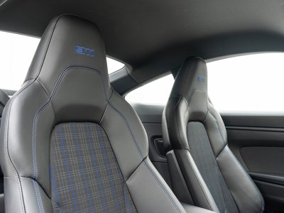 2025 Porsche 911 thumbnail 37