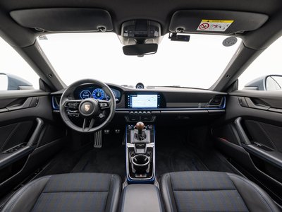 2025 Porsche 911 thumbnail 23