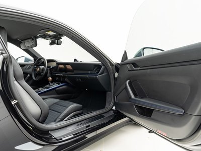 2025 Porsche 911 thumbnail 35