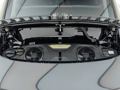 2025 Porsche 911 thumbnail 18