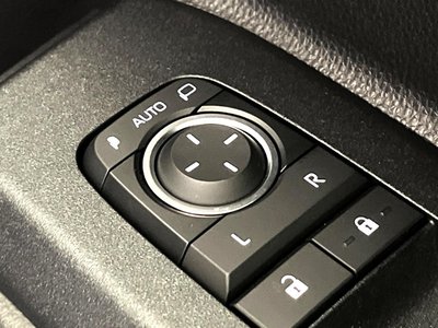 صورة مصغرة 49 لـ 2024 Toyota LAND CRUISER 250