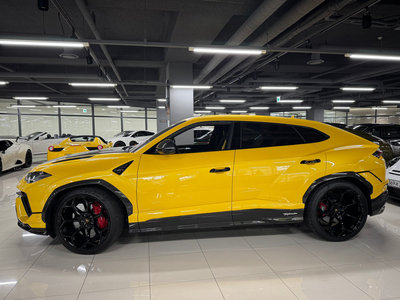LAMBORGHINI URUS - 5