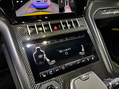 LAMBORGHINI URUS - 9