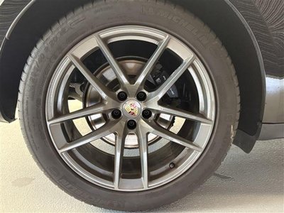 2023 Porsche MACAN thumbnail 13