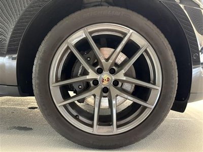 2023 Porsche MACAN thumbnail 12