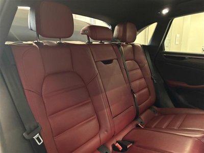 2023 Porsche MACAN thumbnail 19