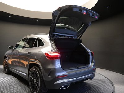 صورة 9 لـ 2025 Mercedes-BENZ GLA