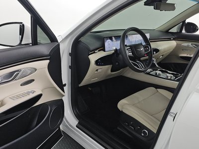 صورة 10 لـ 2024 Genesis GV70