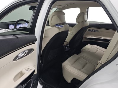 2024 Genesis GV70 — миниатюра 11