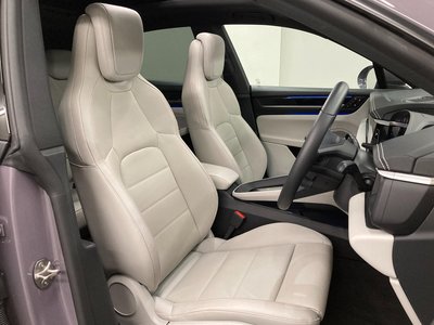 PORSCHE MACAN - 3