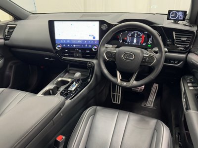صورة 7 لـ 2024 Lexus NX
