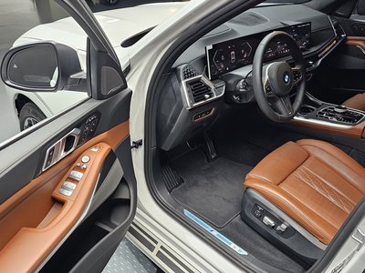 2025 BMW X7 — фото 10