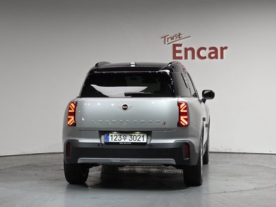 MINI COUNTRYMAN - 4