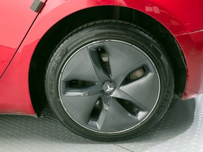 TESLA MODEL 3 - 6