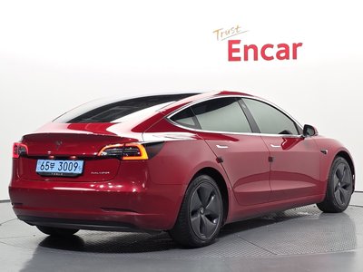 TESLA MODEL 3 - 3