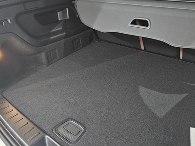 MERCEDES-BENZ GLB - 10