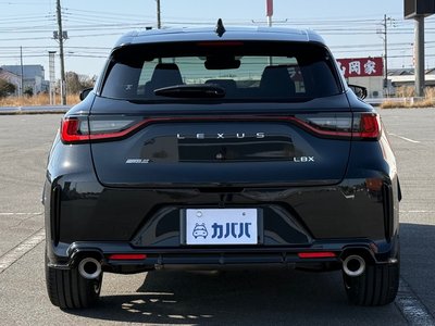 LEXUS LBX - 4