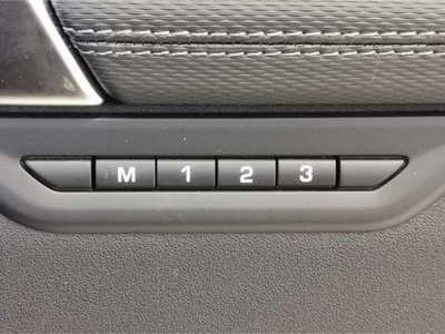 2024 LAND Rover DISCOVERY SPORT — миниатюра 17