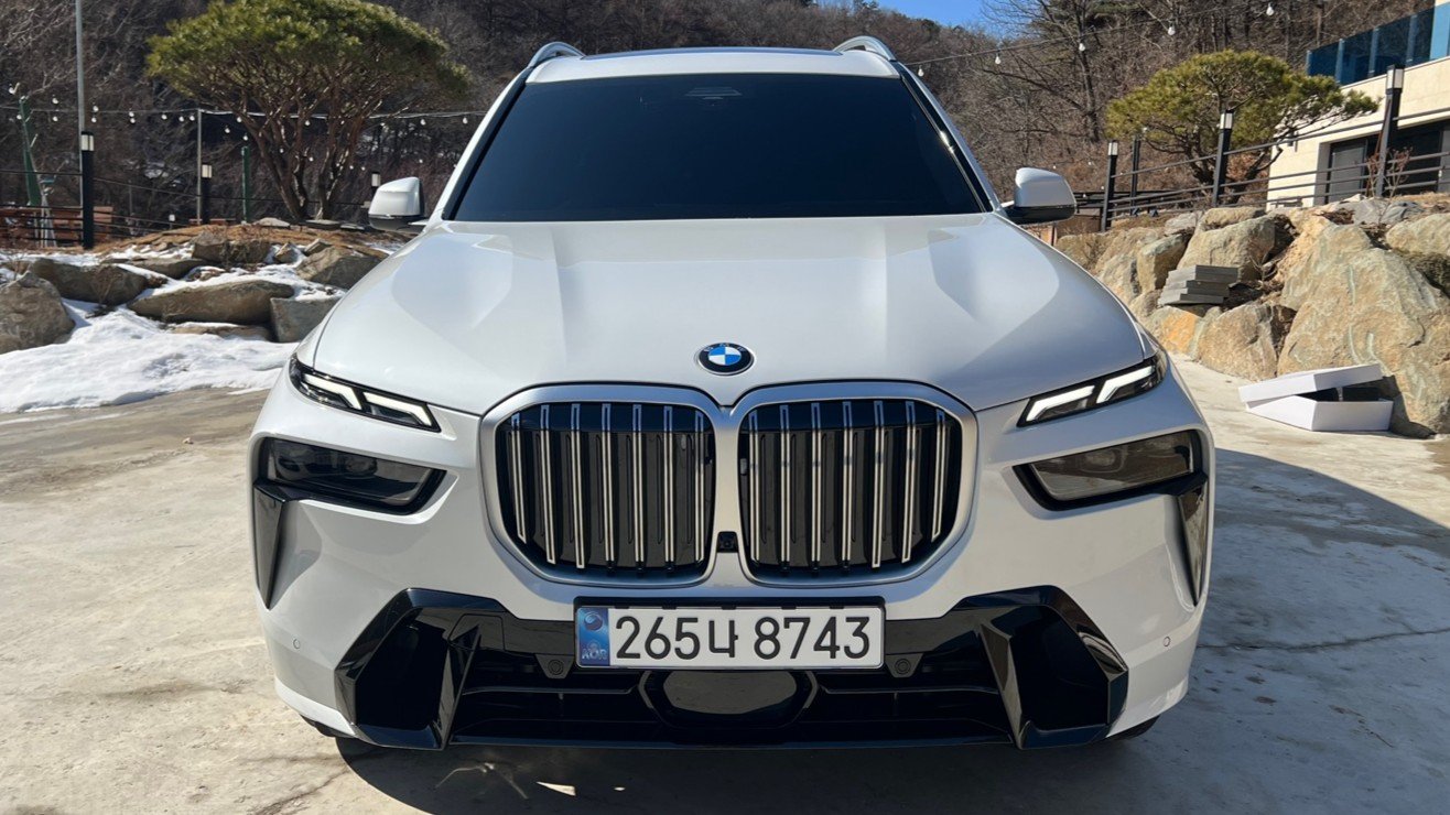 BMW X7 - View 1