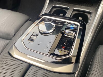 BMW I7 2024 thumbnail 61