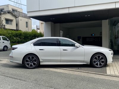 BMW I7 2024 thumbnail 83