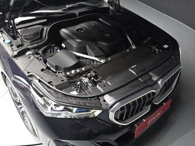 BMW 5 SERIES - 7