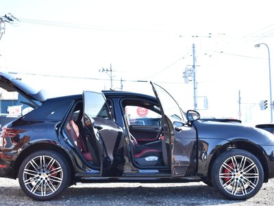 PORSCHE MACAN - 7
