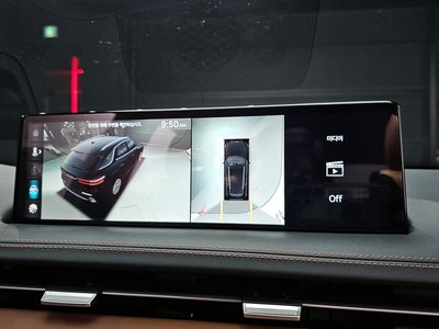 2023 Genesis GV70 — миниатюра 16