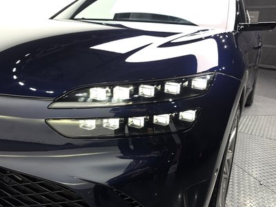 صورة 9 لـ 2021 Genesis GV60