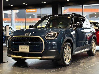 MINI MINI COUNTRYMAN - 1