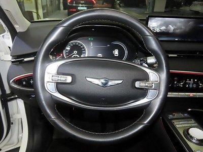 2022 Genesis GV70 photo 8