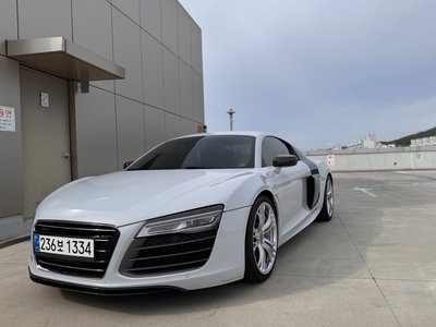 AUDI R8 - 7