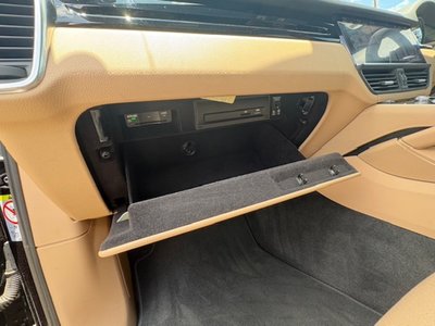 2018 Porsche CAYENNE thumbnail 19